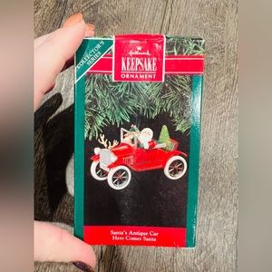 NWT Vintage 1991 Hallmark Santa’s Antique Car Collector’s Ornament
